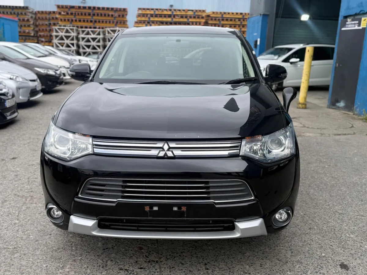 2015 MITSUBISHI OUTLANDER PHEV G - Image 2