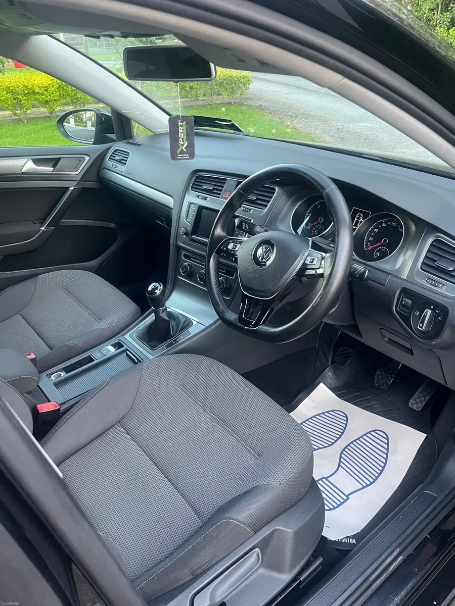 Volkswagen Golf 2012 - Image 4