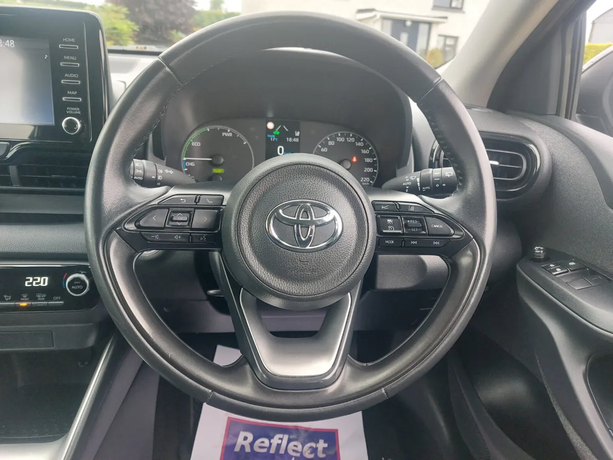 TOYOTA YARIS 2022' HYBRID - LUNA - Image 3