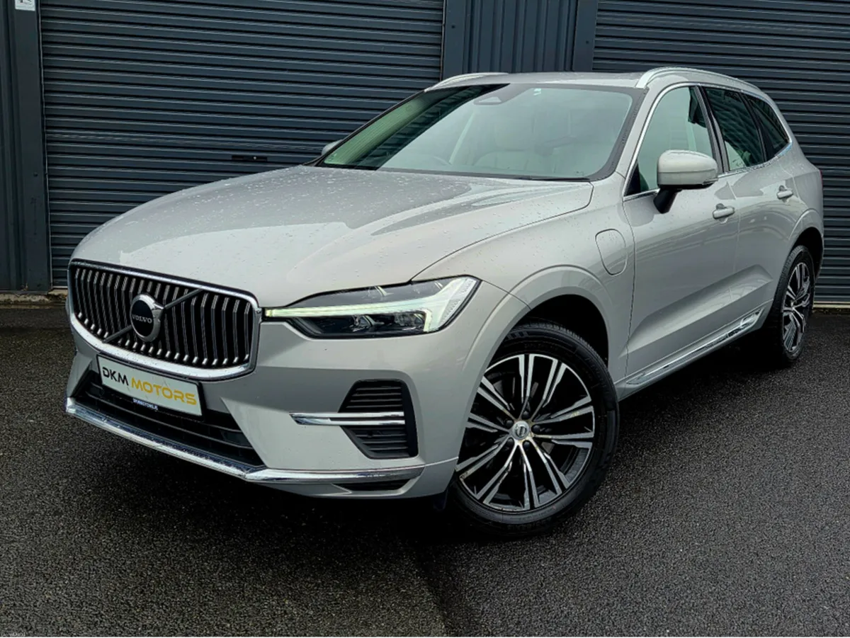 Volvo XC60 INSCRPTION T6 PHEV - Image 3