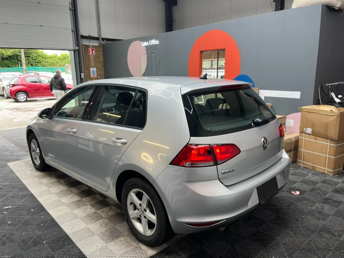 Volkswagen Golf 2016 VOLKSWAGEN GOLF TSI COMFORT L - Image 5