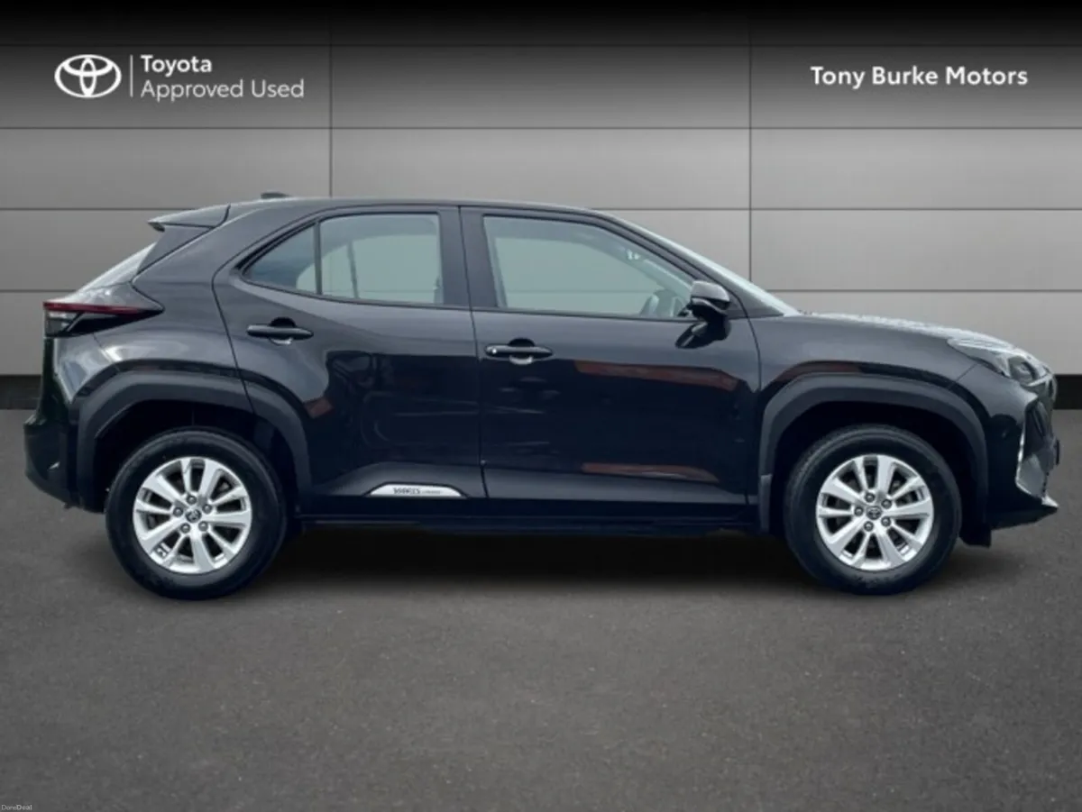 Toyota Yaris Cross - Luna - 1.5 Hybrid - Automatic - Image 3