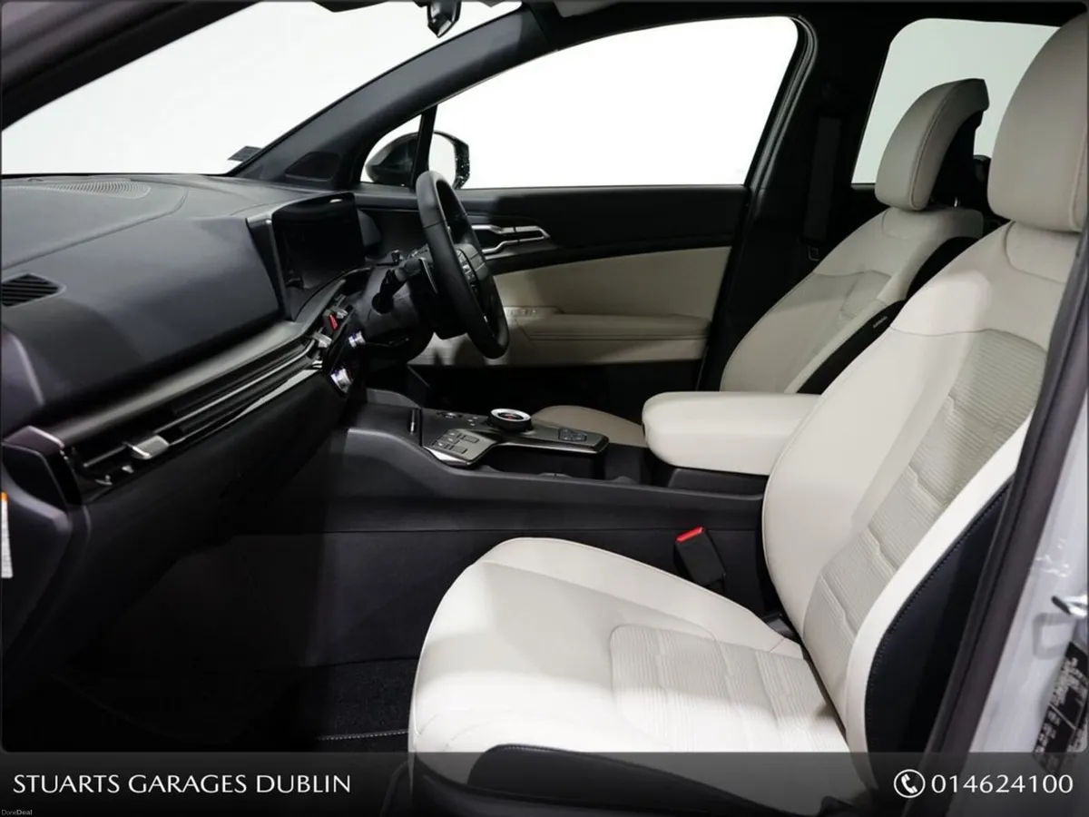 Kia Sportage HYBRID BLACK EDITION **0% FINANCE AVA - Image 3