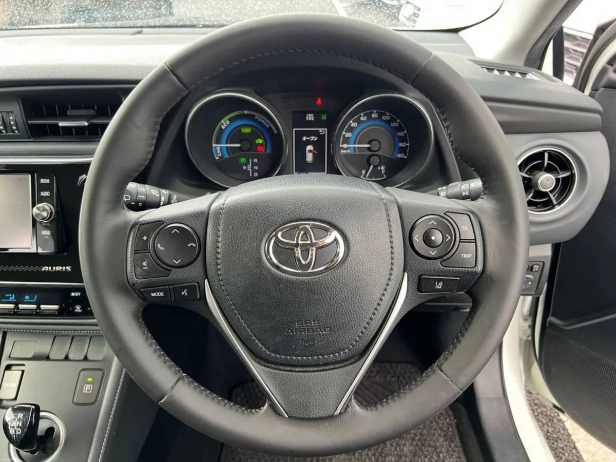 Toyota Auris 1.5 HYBRID AUTO // 16" ALLOYS // REVE - Image 4