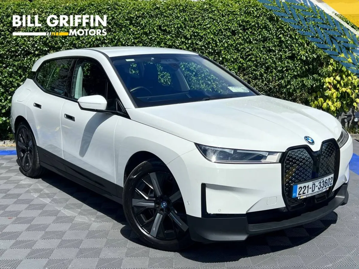 BMW iX SPORT XDRIVE40 76.6KWH ** HIGH SPEC ** // L - Image 1