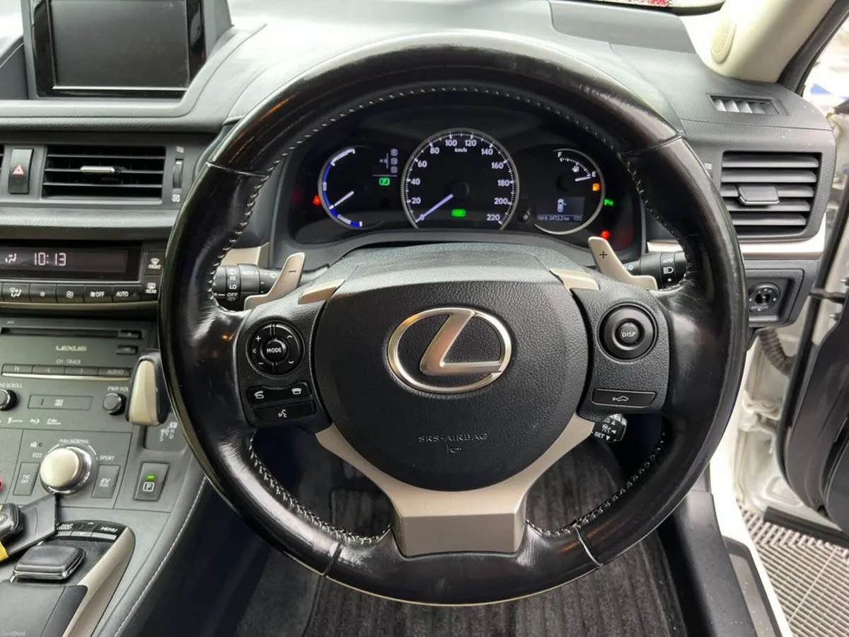 Lexus CT 1.8 HYBRID AUTO // - Image 4
