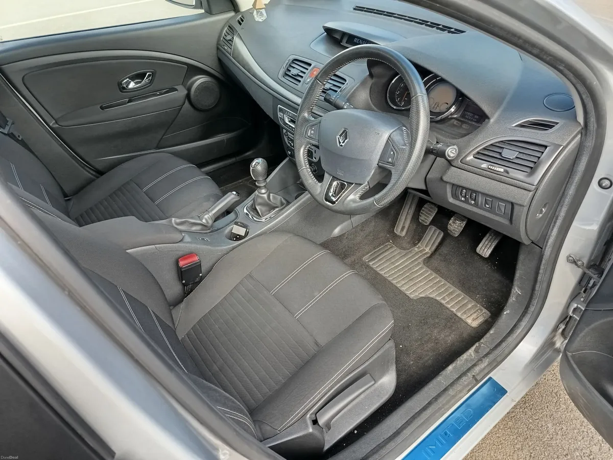 Renault Fluence 2015 - Image 2