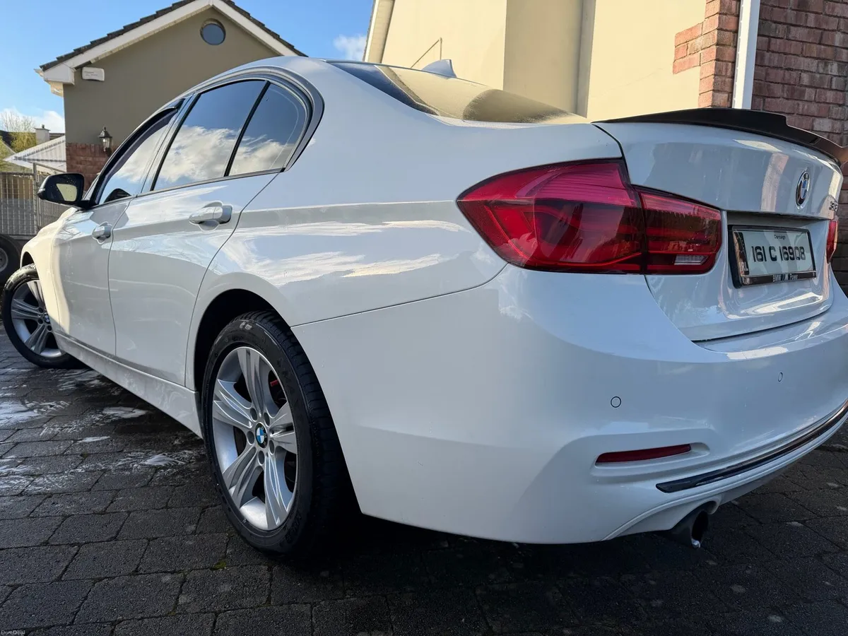 BMW 3 series 318i - Image 4