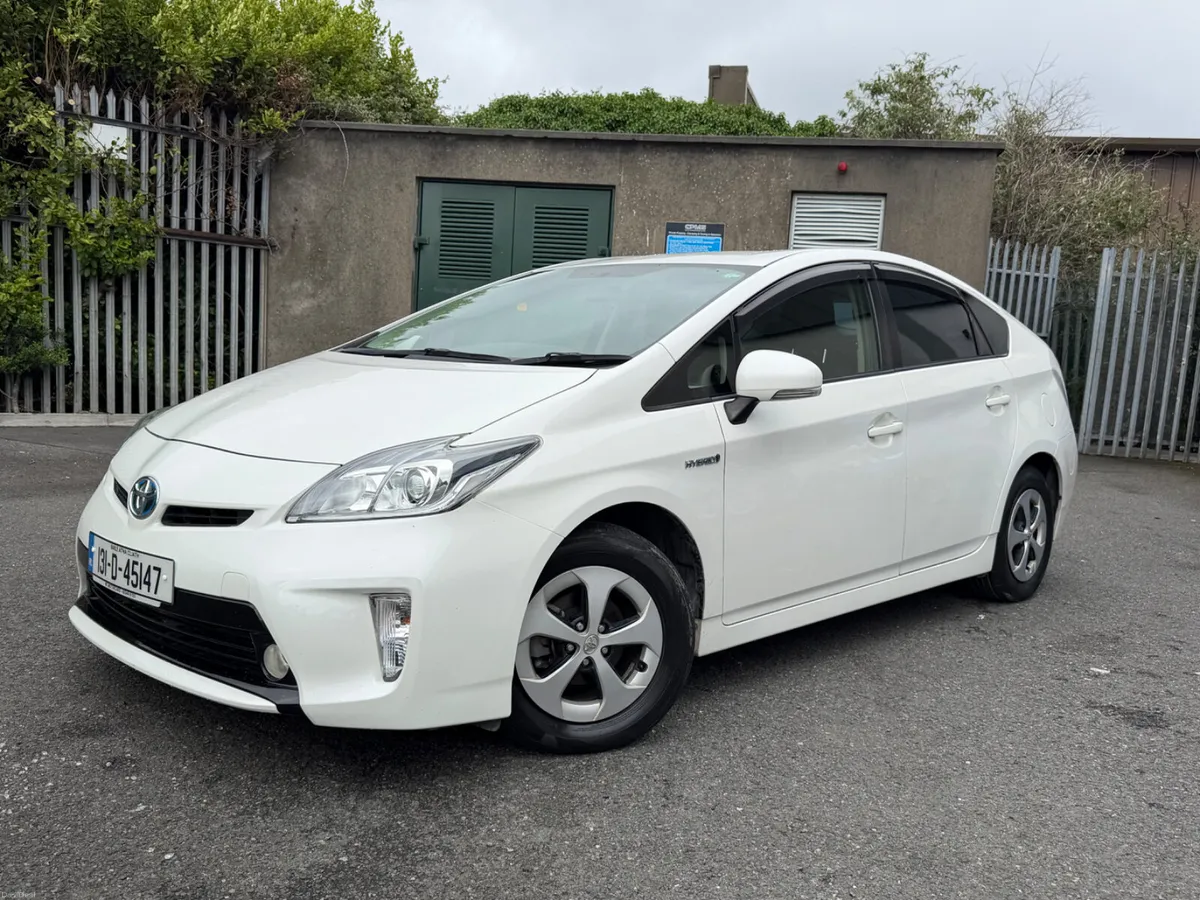 Toyota Prius 1.8 Hybrid - Image 1