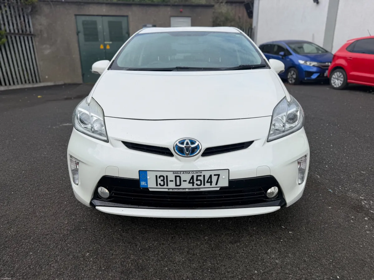 Toyota Prius 1.8 Hybrid - Image 3