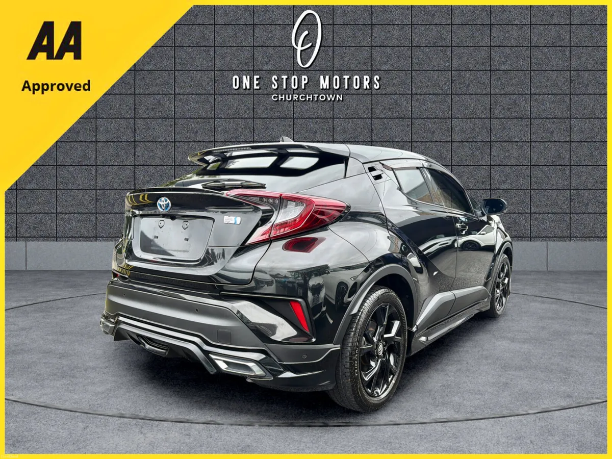 192 Toyota C-HR *LUNA SPORT NERO MODEL*HYBRID - Image 2
