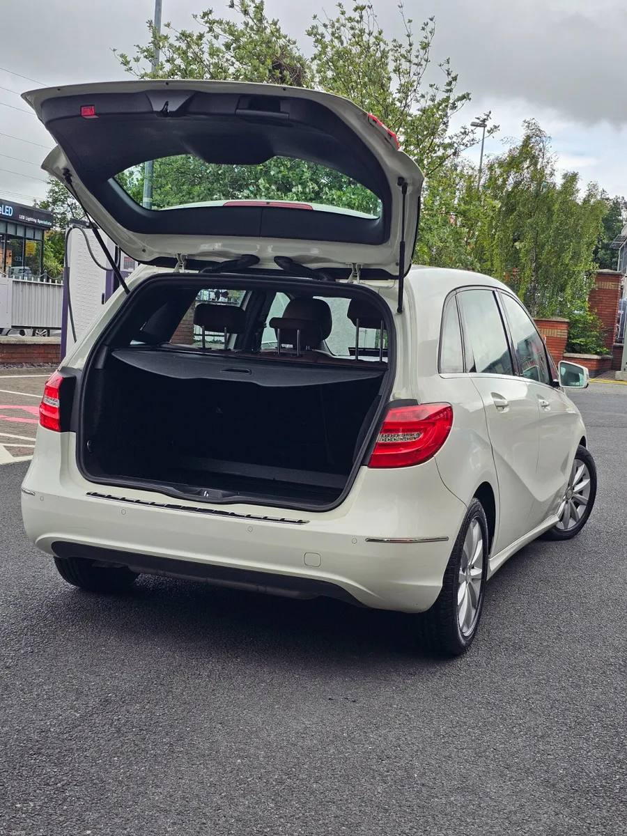 Mercedes-Benz B-Class 2012 Automatic - Image 2
