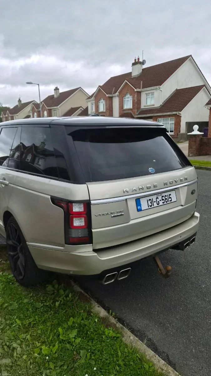 Range Rover Vogue 4.4tdv8 / €333 Tax (5 Seater) - Image 4