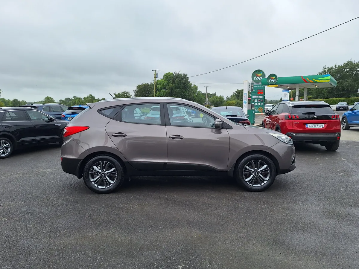 Hyundai ix35 Executive 1.7 *High Spec/Heated Seats - Image 2