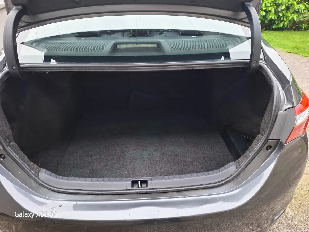 Toyota Corolla 2015 - Image 4