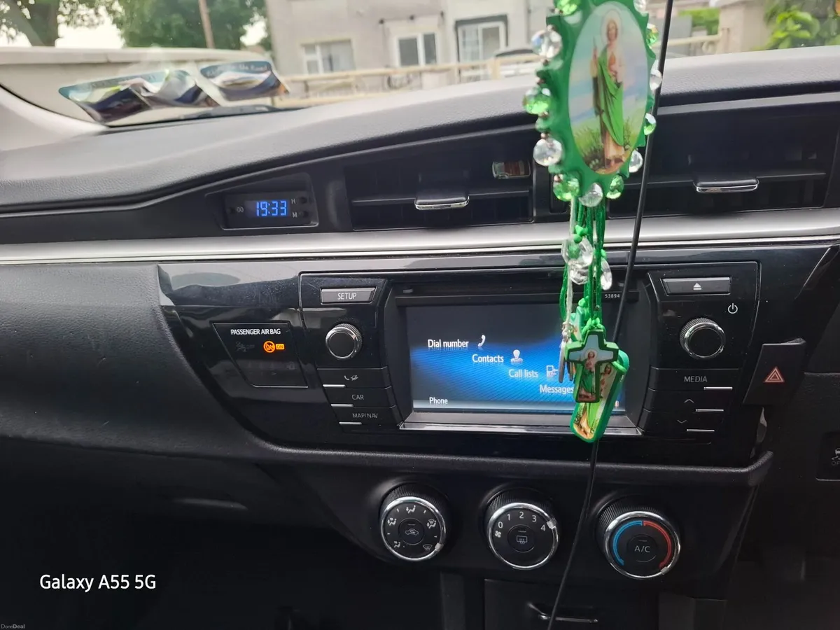 Toyota Corolla 2015 - Image 3