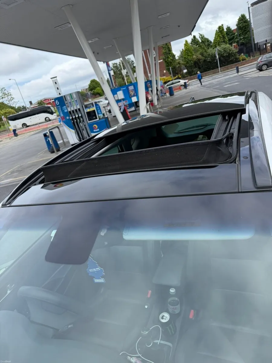 2016 Hyundai Tucson high spec / sunroof. Low miles - Image 6