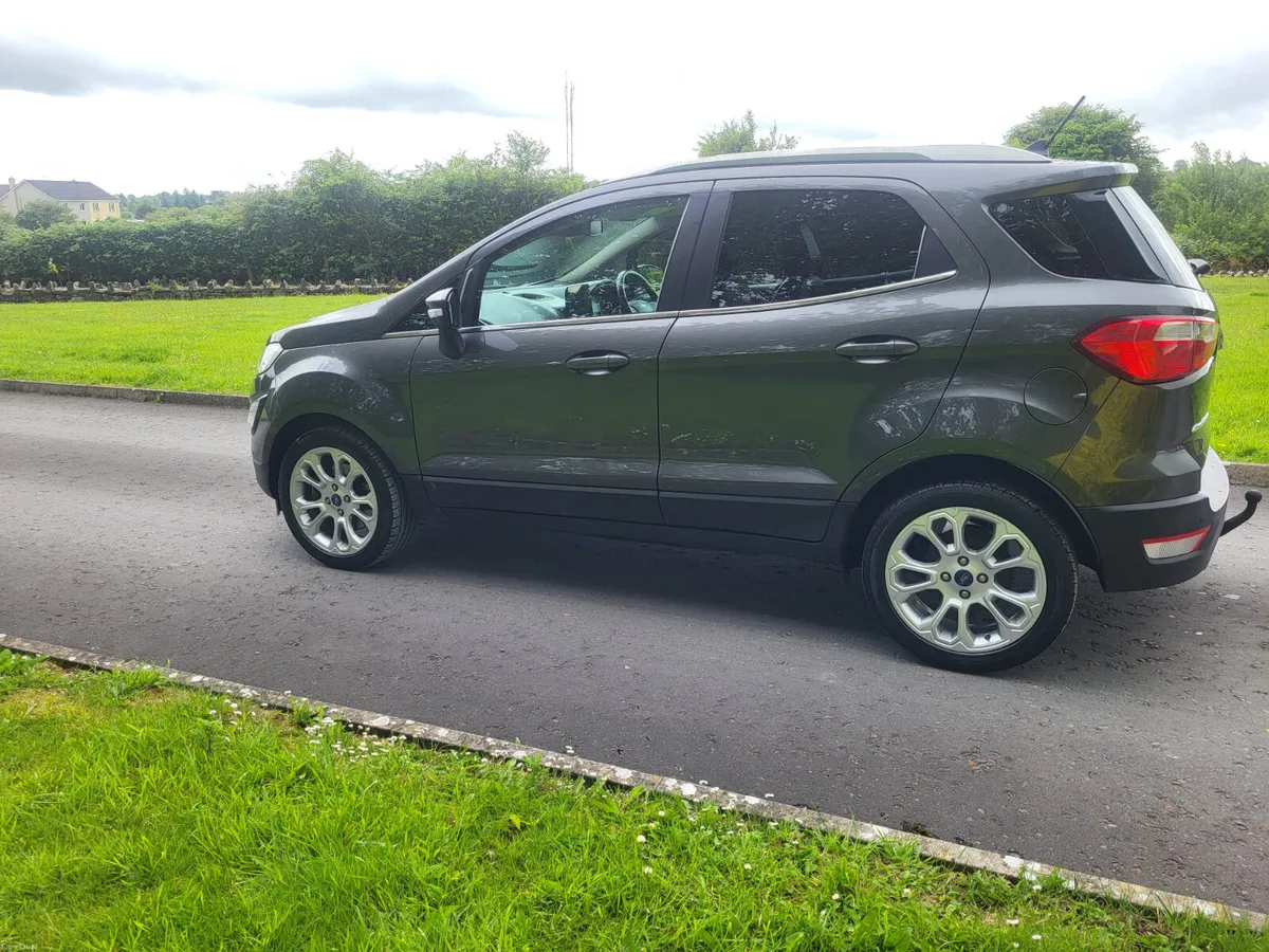 Ford EcoSport 1.5 TDCI  TITANIUM  LOW KMS - Image 4