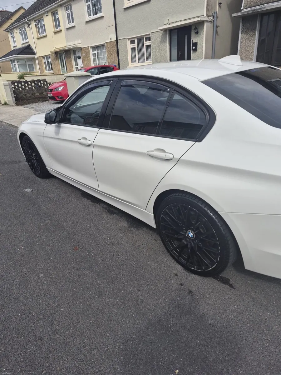 BMW 318d SE - Image 3