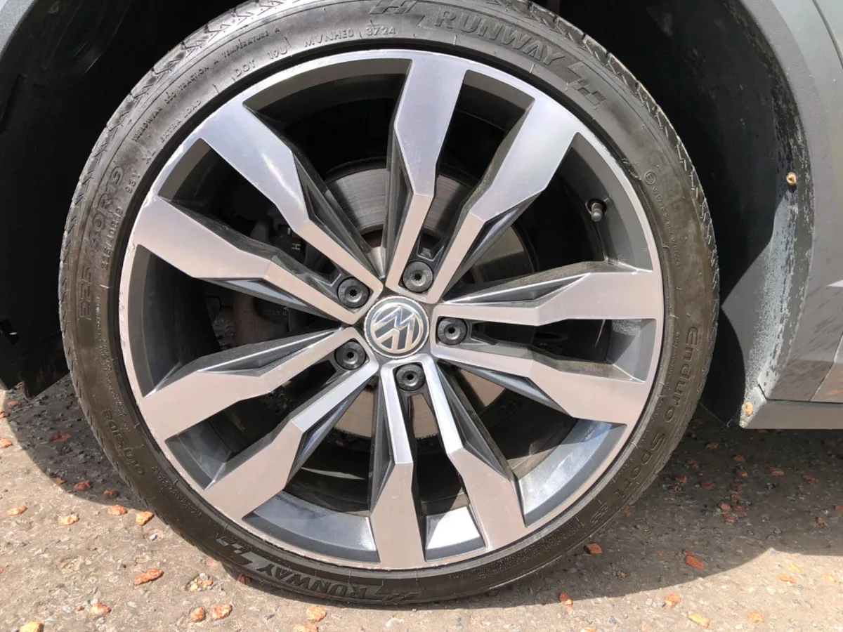 2019 Volkswagen T-Roc 1.6 TDI R-Line 115 BHP - Image 6