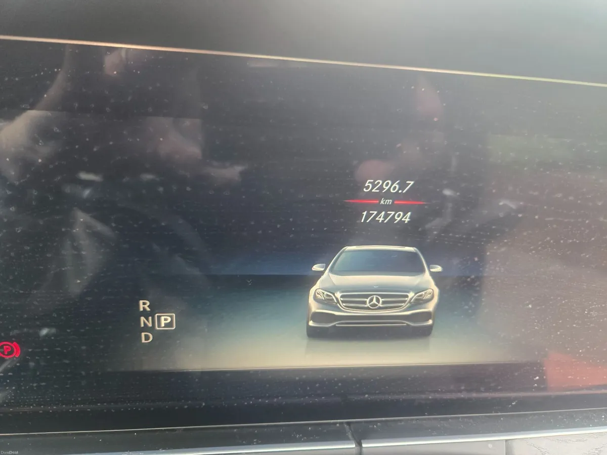 Mercedes-Benz E-Class 2019 - Image 2