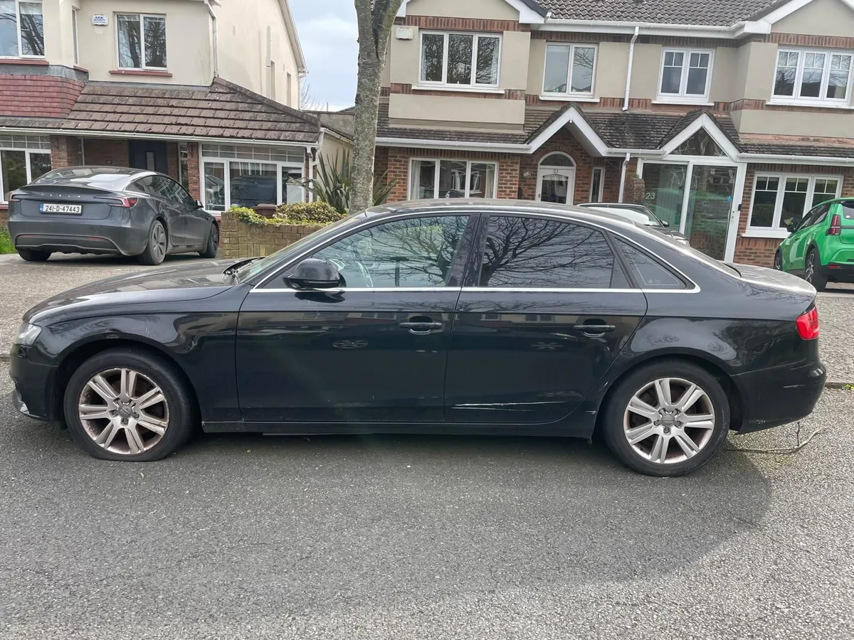 Audi A4 2009 - Image 2