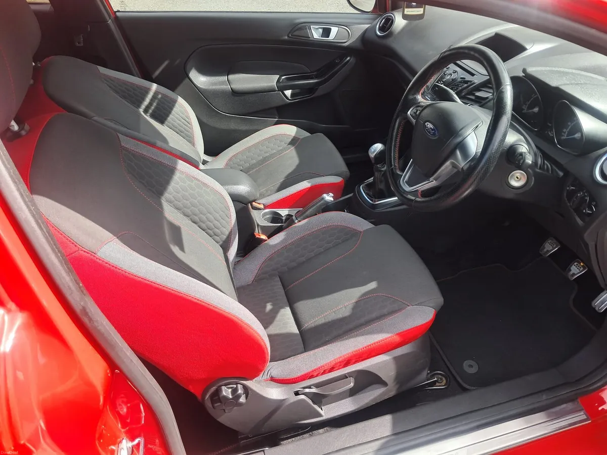 Ford Fiesta 1.0l petrol - Image 6