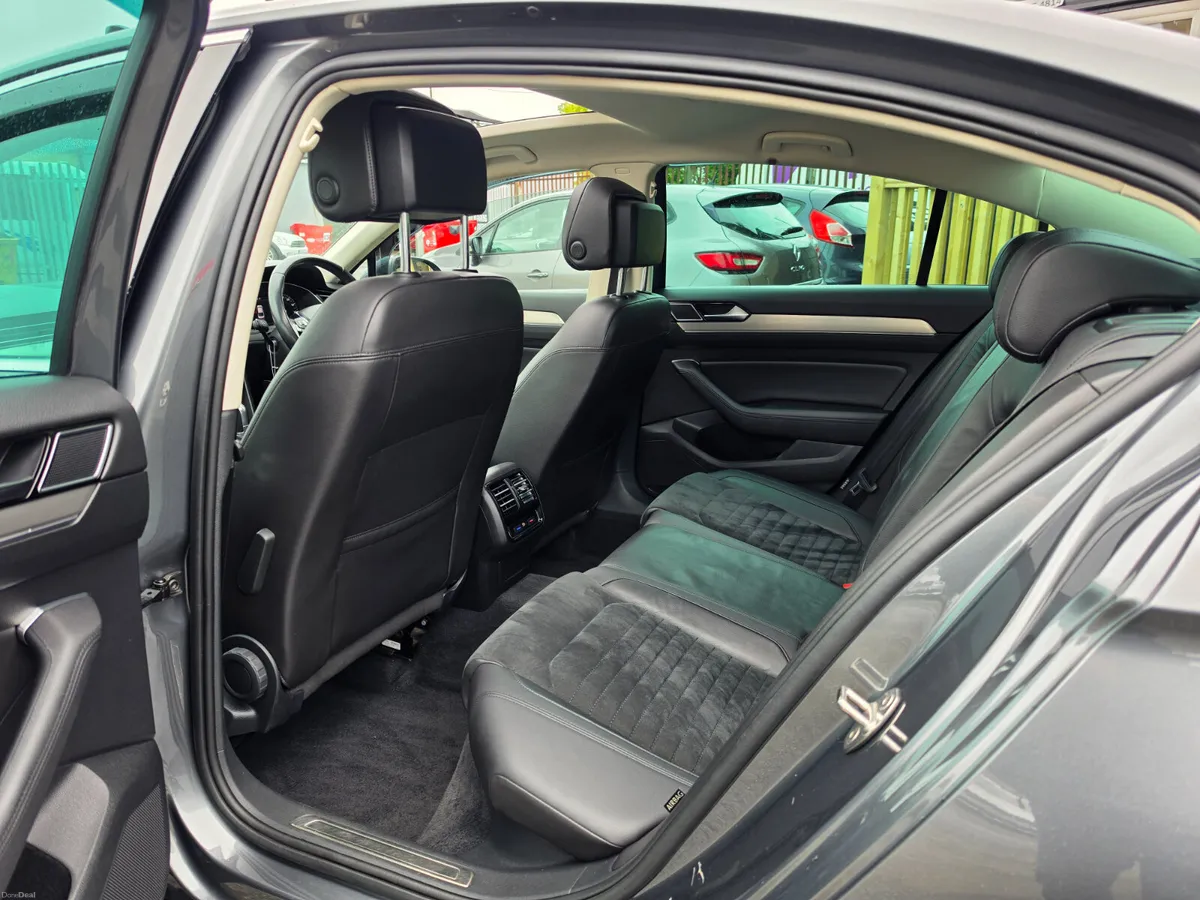 171 VOLKSWAGEN PASSAT *GT*AUTO* - Image 6