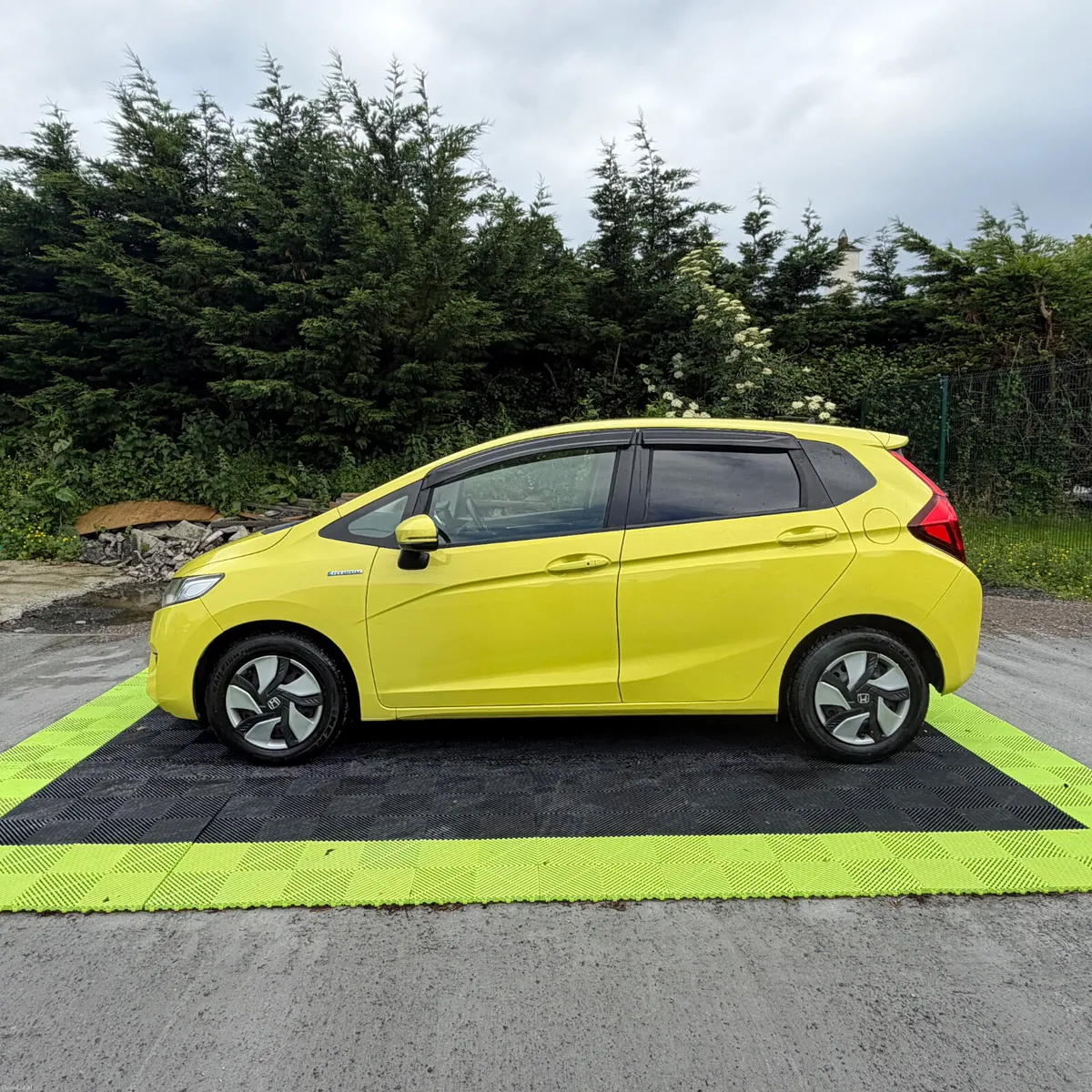 Honda Fit 2015 Low Low Mileage - Image 6