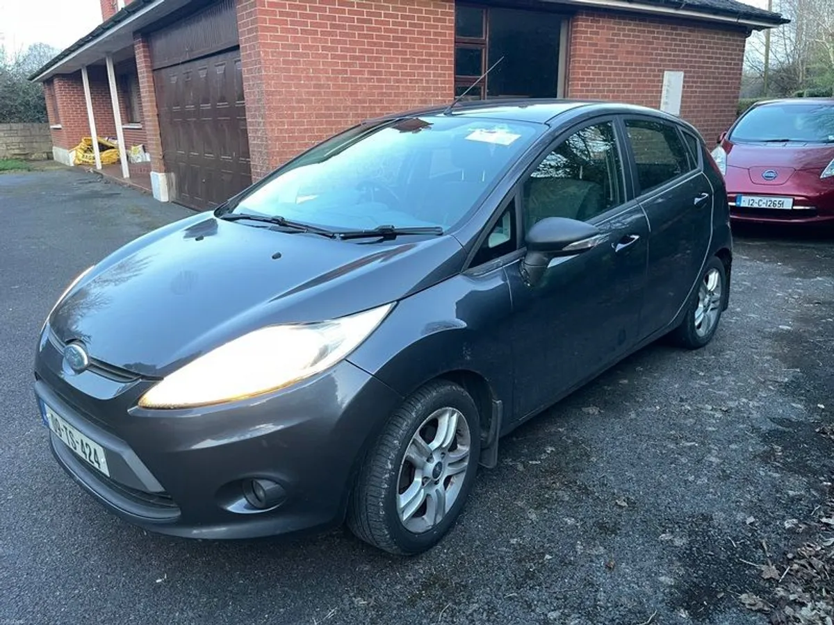 2009 Ford Fiesta - Image 1