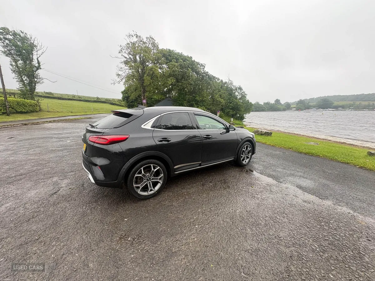 Kia XCeed HATCHBACK SPECIAL EDITION - Image 5