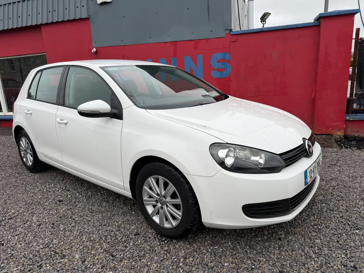 Volkswagen Golf 2012 Automatic 1.2 TSI - Image 2