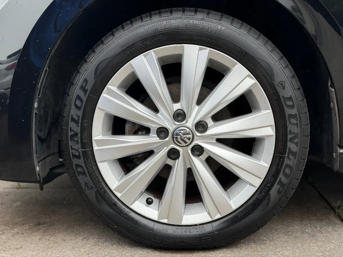 Volkswagen Polo High Spec - Image 5