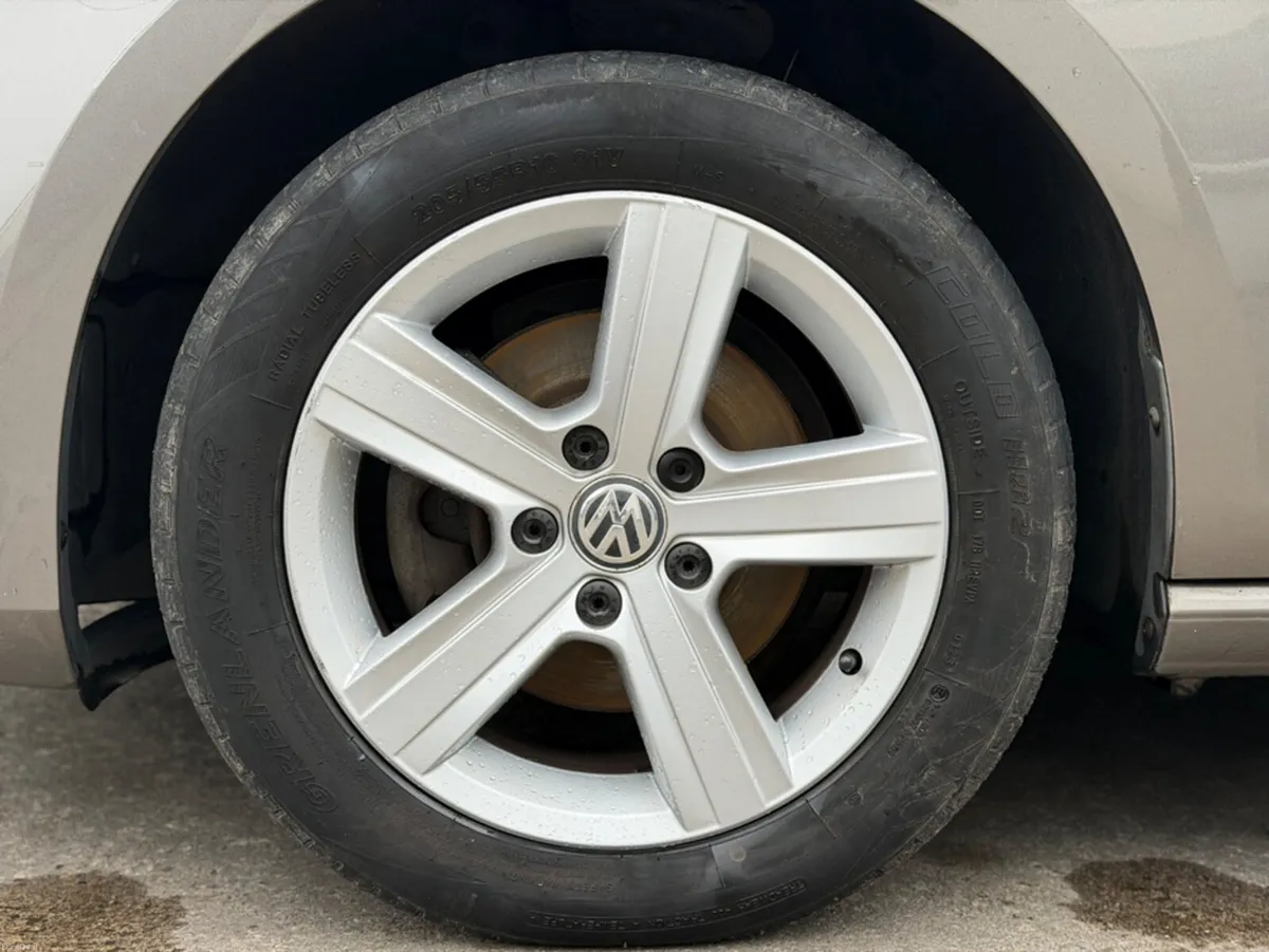Volkswagen Golf COMFORTLINE BLUEMOTION - Image 4