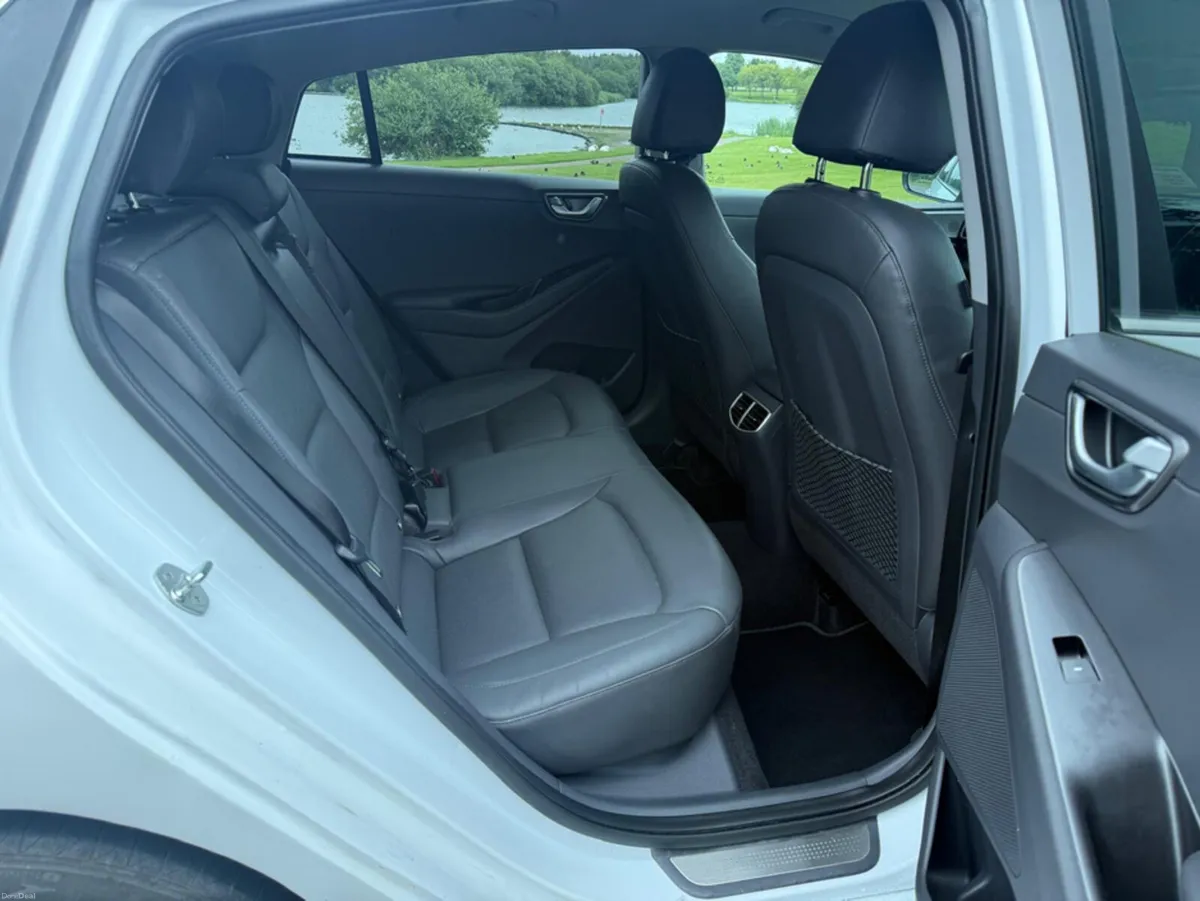 Hyundai IONIQ EV PREMIUM 5DR AUTO 3 - Image 1