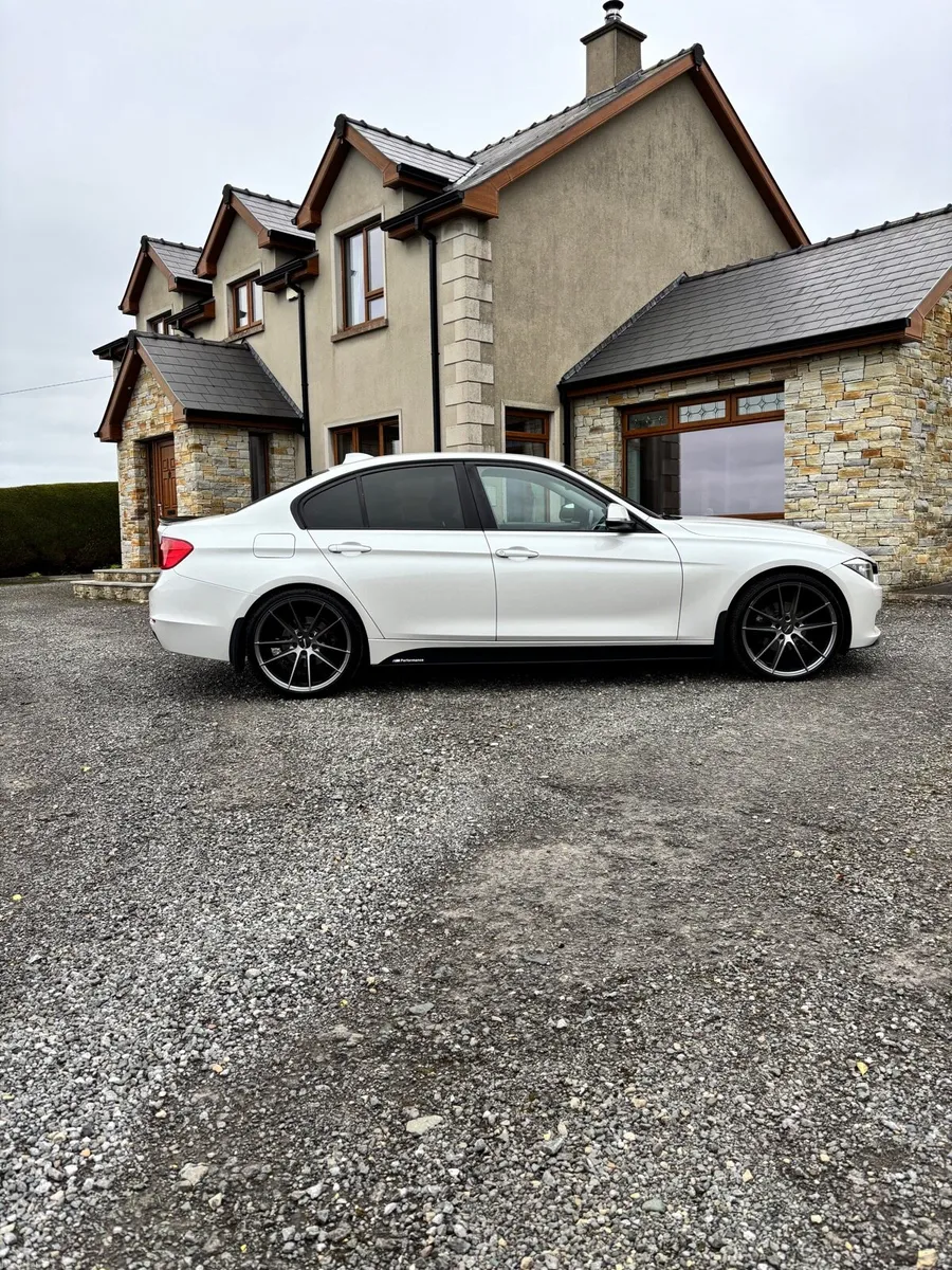 BMW 320D - Image 4