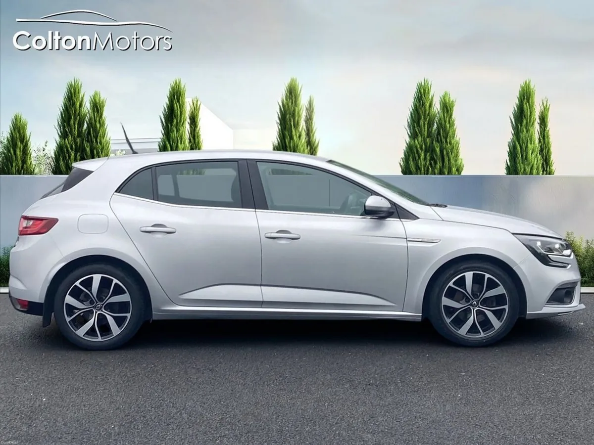 Renault Megane Iconic 1.5dCi - Image 4