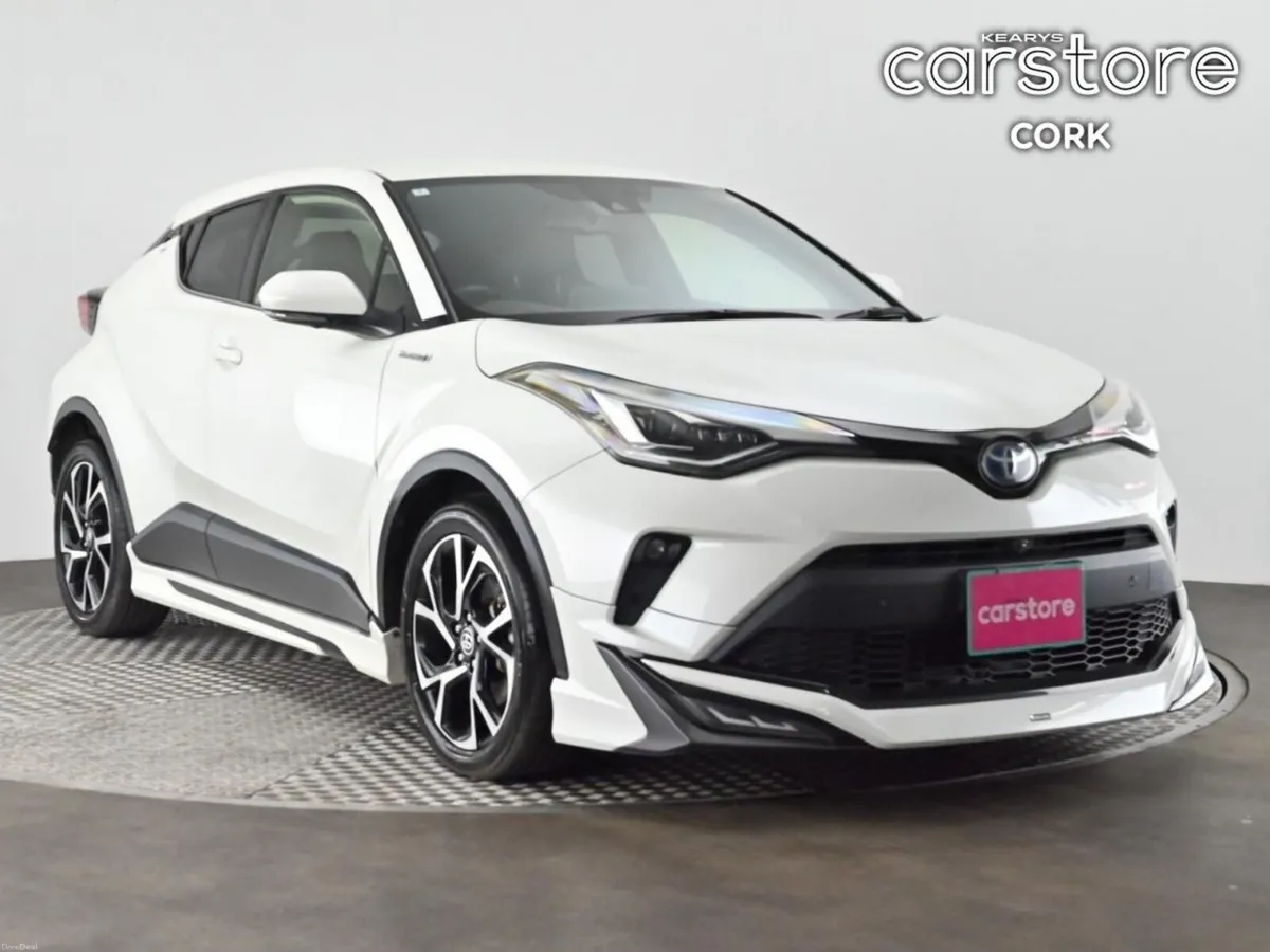 Toyota C-HR 1.8 HYBRID Auto (Full KIT) - Image 1