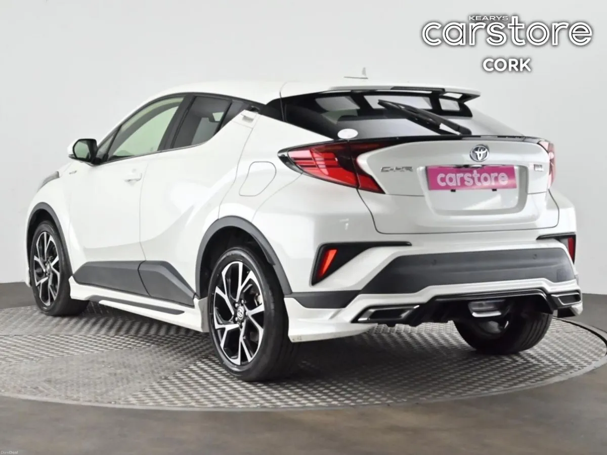 Toyota C-HR 1.8 HYBRID Auto (Full KIT) - Image 3