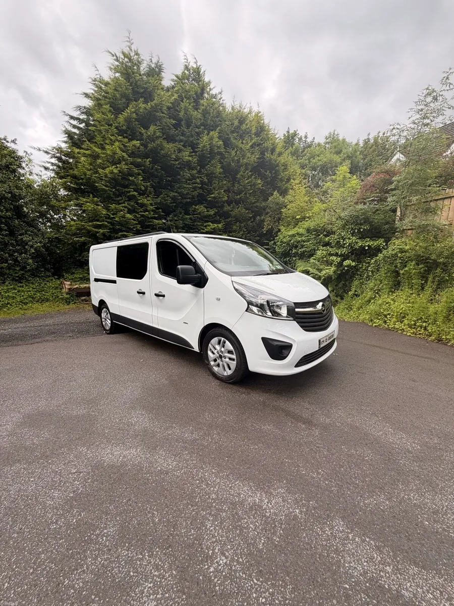 Opel Vivaro crewcab - Image 3