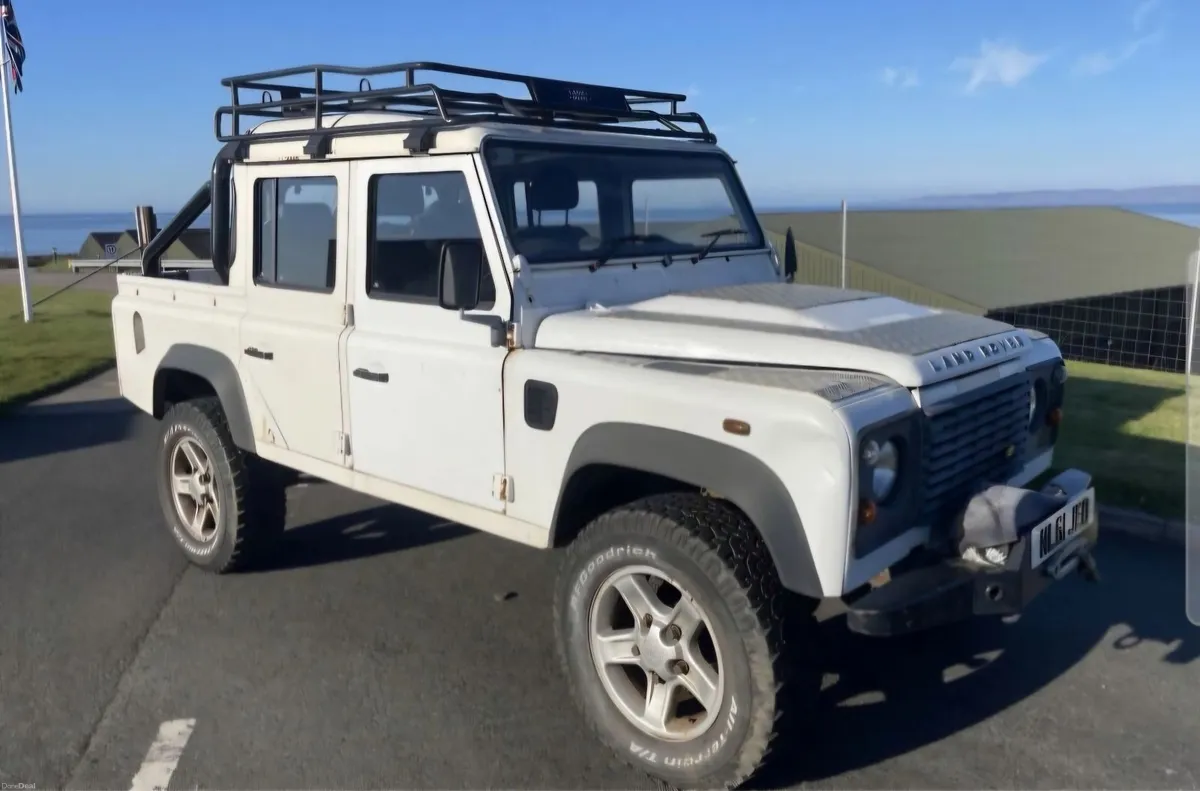 Land Rover Defender 2011 - Image 2