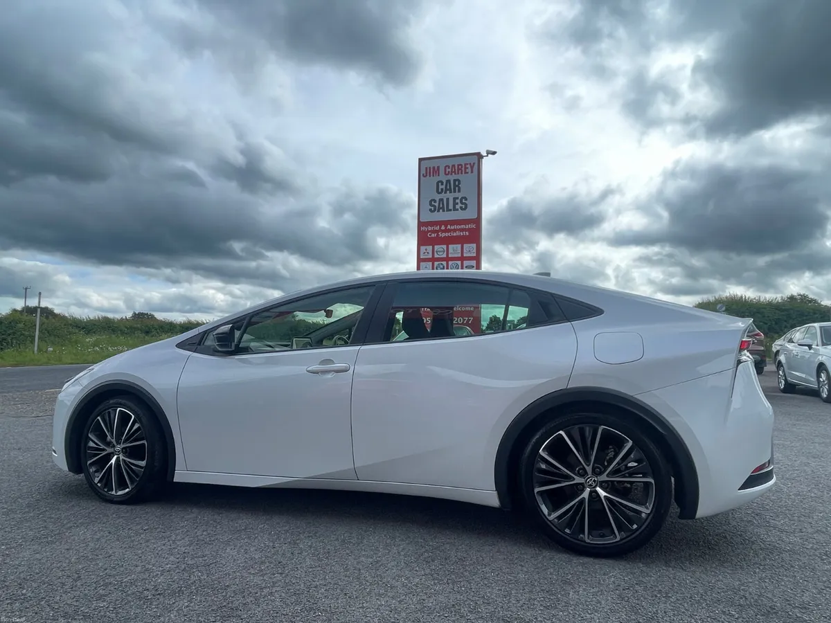2023-1 Toyota Prius - Image 6