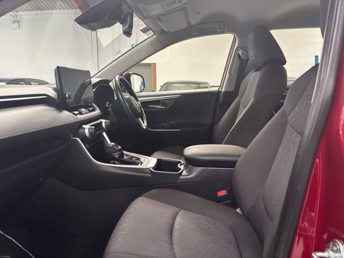 Toyota RAV4 HYBRID LUNA 4DR AUTO - Image 6