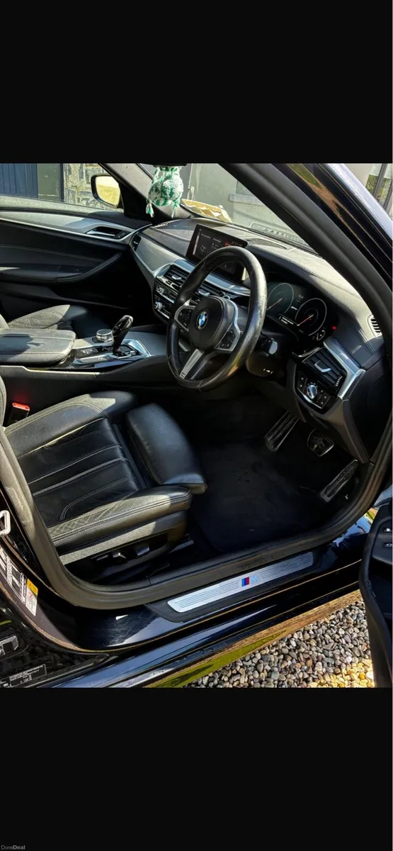 BMW 5 Series 530e M Sport - Image 4
