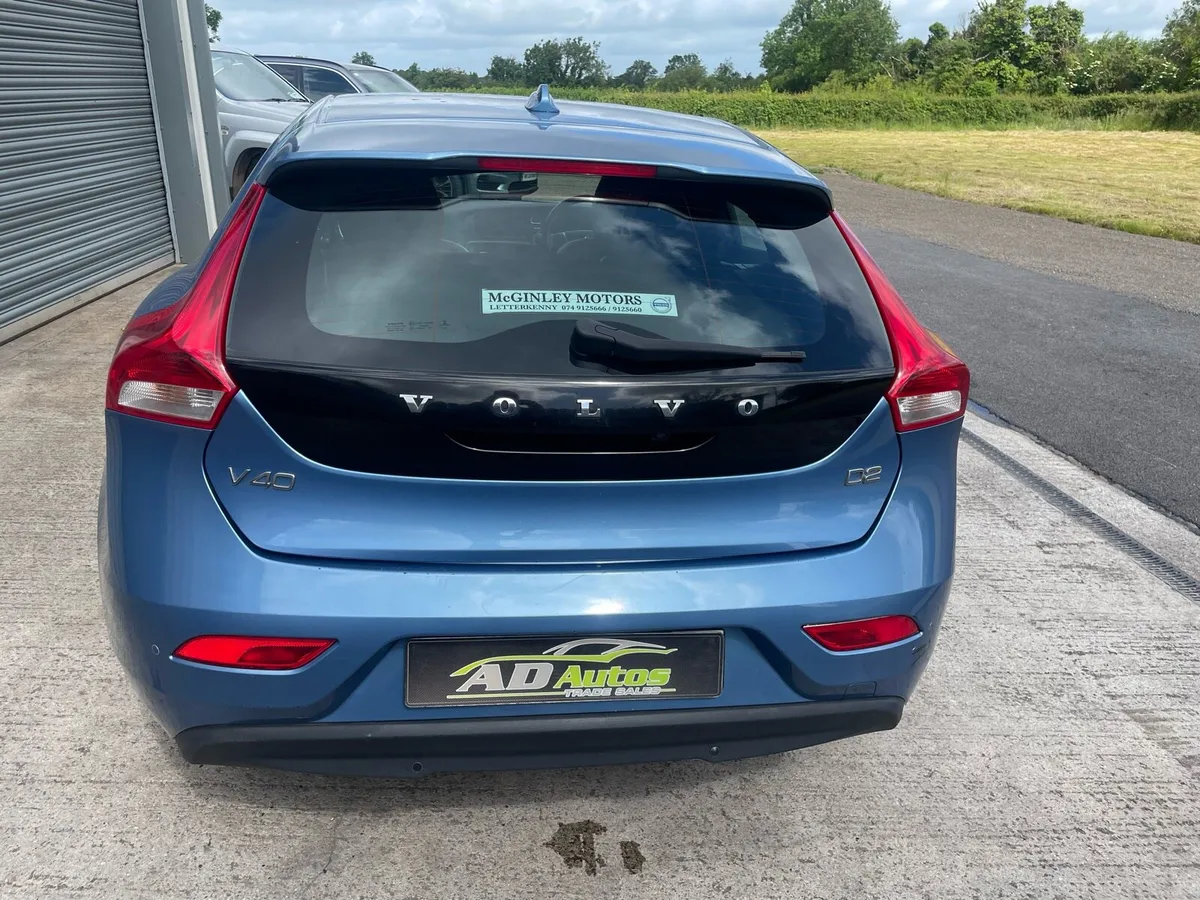 Volvo v40 AUTOMATIC - Image 6
