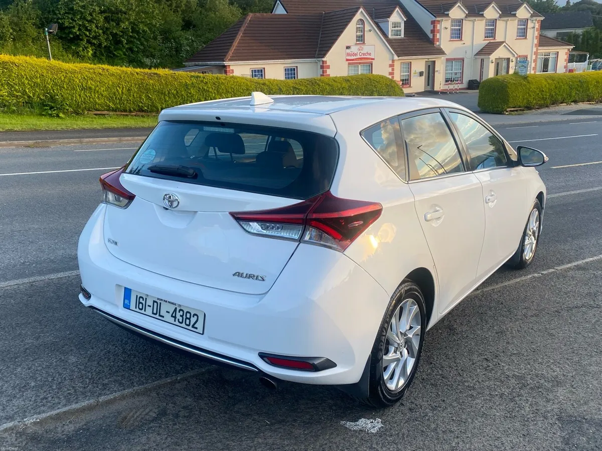 Toyota auris - Image 3