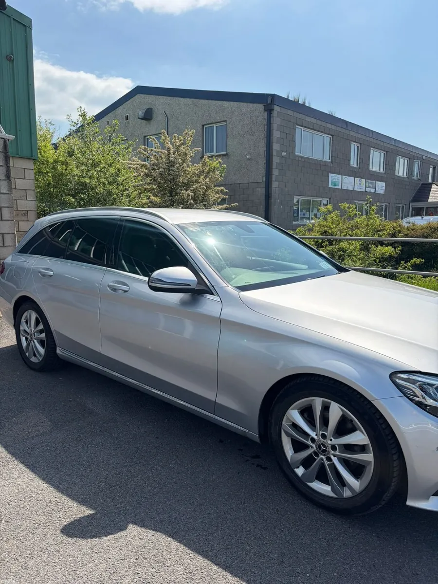 Mercedes-Benz C-Class 2018 - Image 3
