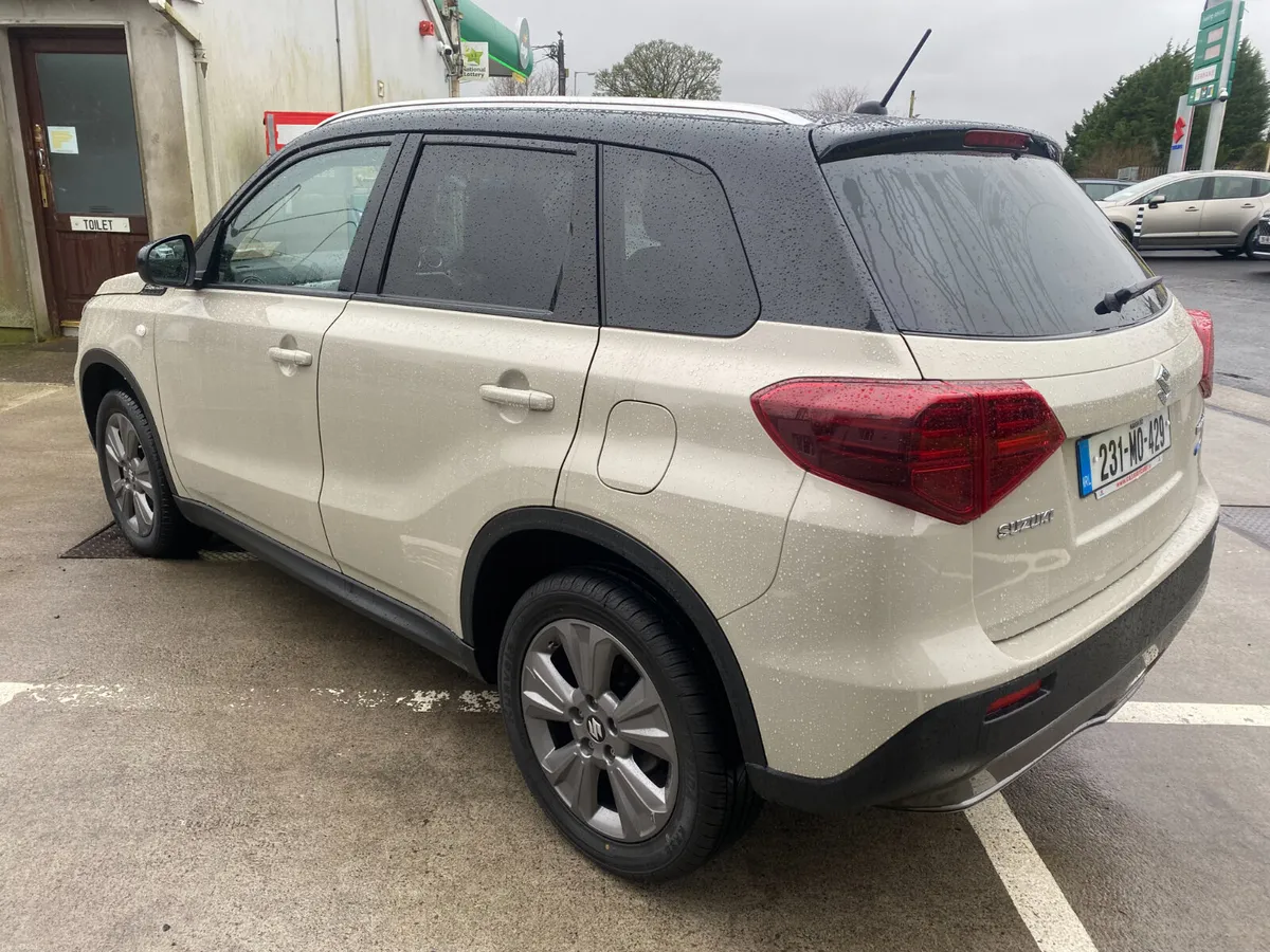 Suzuki Vitara SZT Hybrid - Image 6