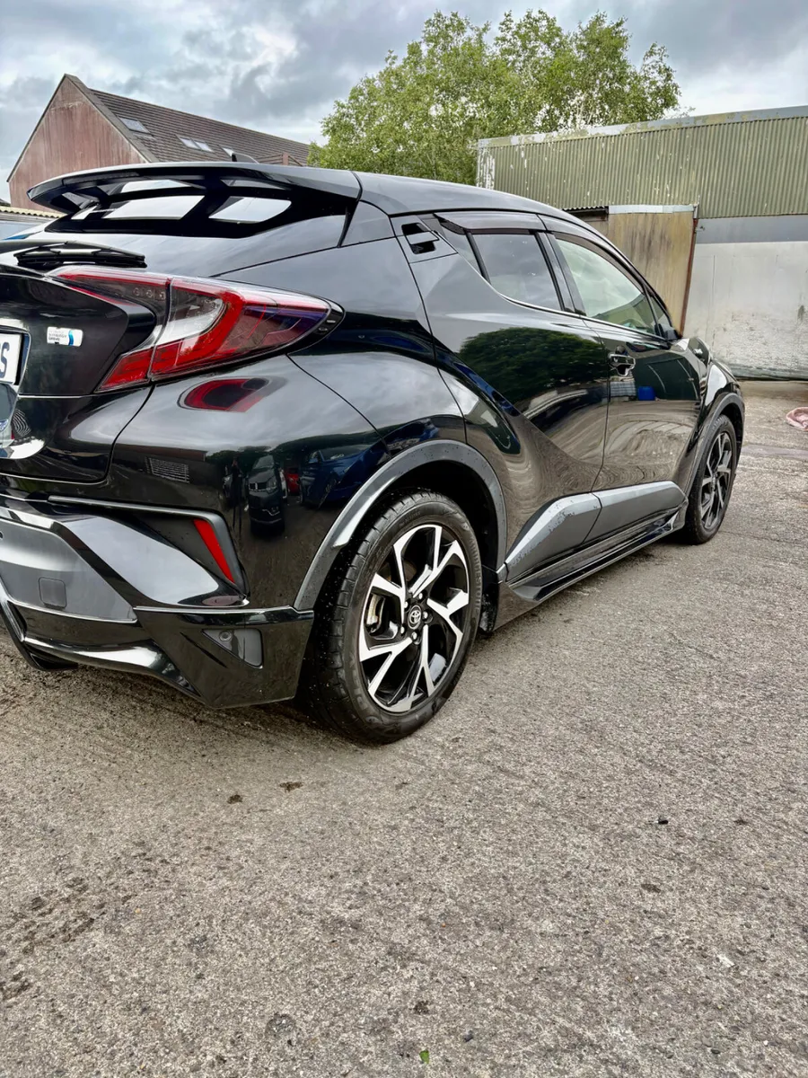 Toyota C-HR 1.8L hybrid 2017- TRD Kit - Image 6
