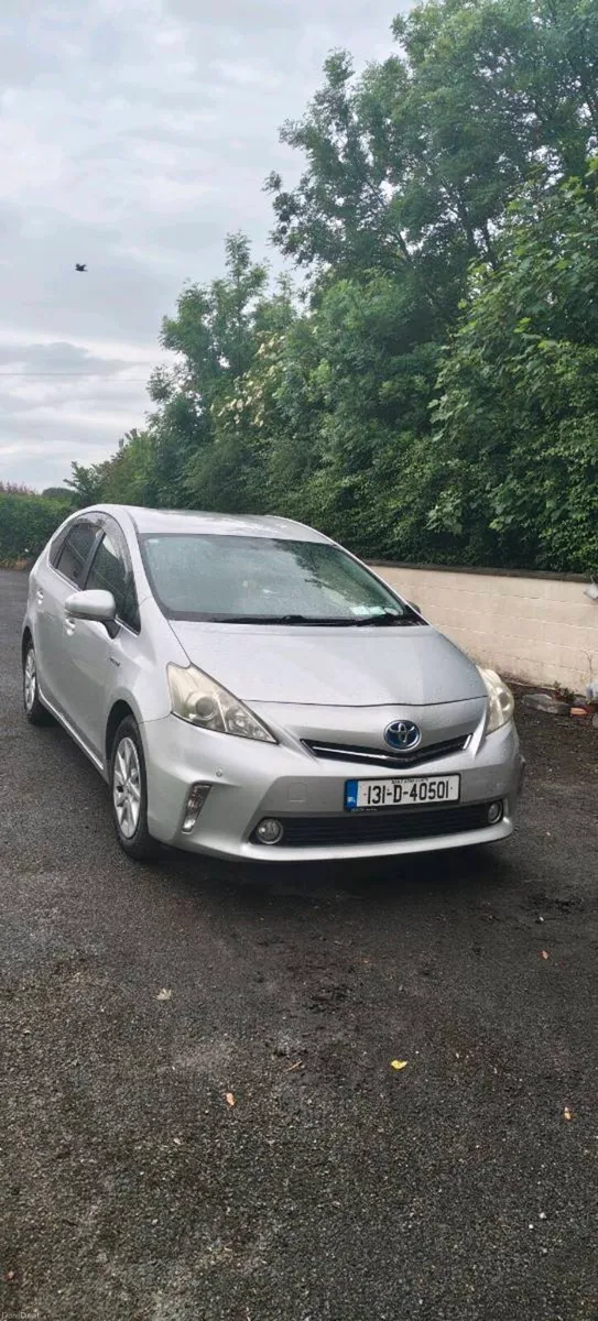 Toyota Prius alpha 7 seater - Image 3